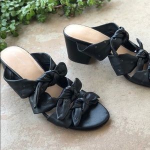 Pour La Victoire Logan Bow Sandals